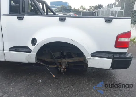 2004 Ford F-150 Xlt z USA, uszkodzony, nr VIN 1FTPX02534KB48107